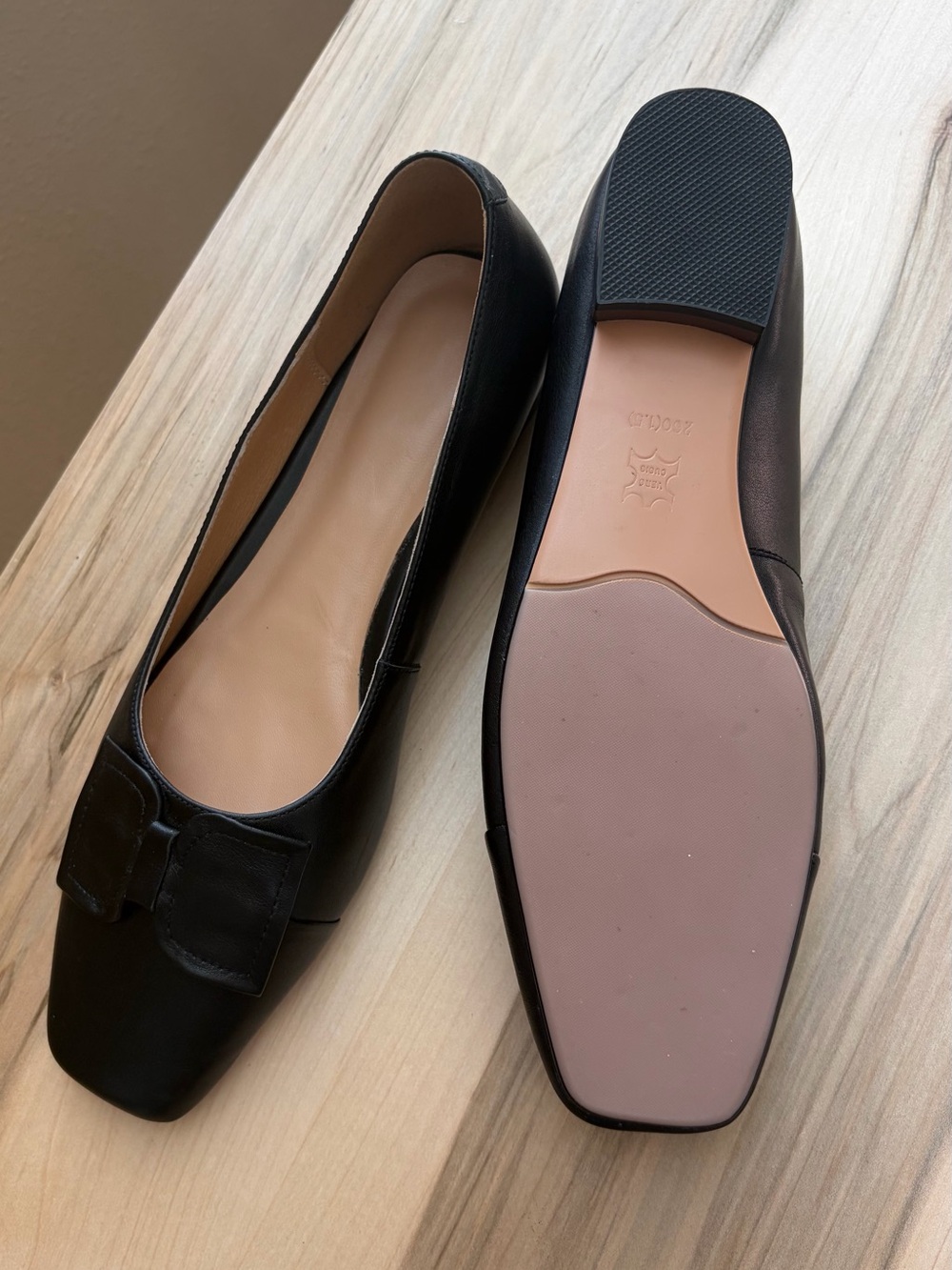 Vero Cuoio Black Leather Bow Ballet Flats